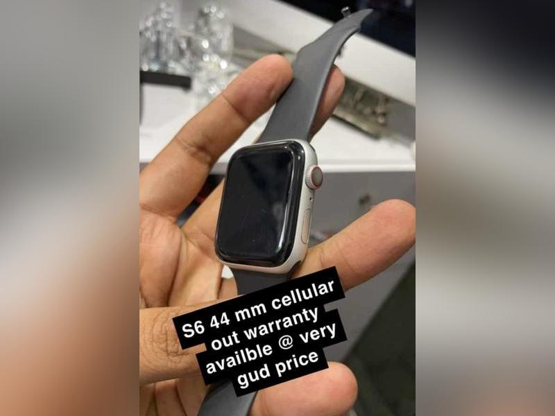 Apple Watch Series 6 With Midnight Aluminium Case With Sport Band